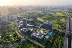 正在资本对接上也给了极大帮帮